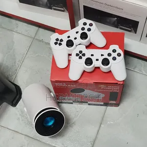 Triple Lens Solar Powered 4g Wifi Enabled CCTV Camera