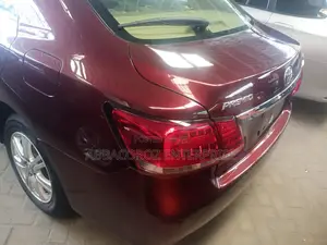 Toyota Premio 2.0 FWD 2018 Maroon