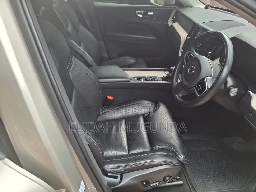 Volvo XC60 2018 Beige