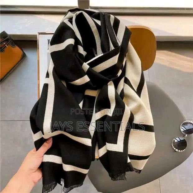 Premium Cashmere Scarfs/Shawls - thumbnail 7
