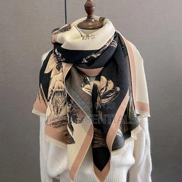 Premium Cashmere Scarfs/Shawls - thumbnail 16