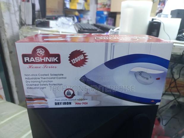 Rashnik Rn-701 Dry Iron With Nonstick Plate