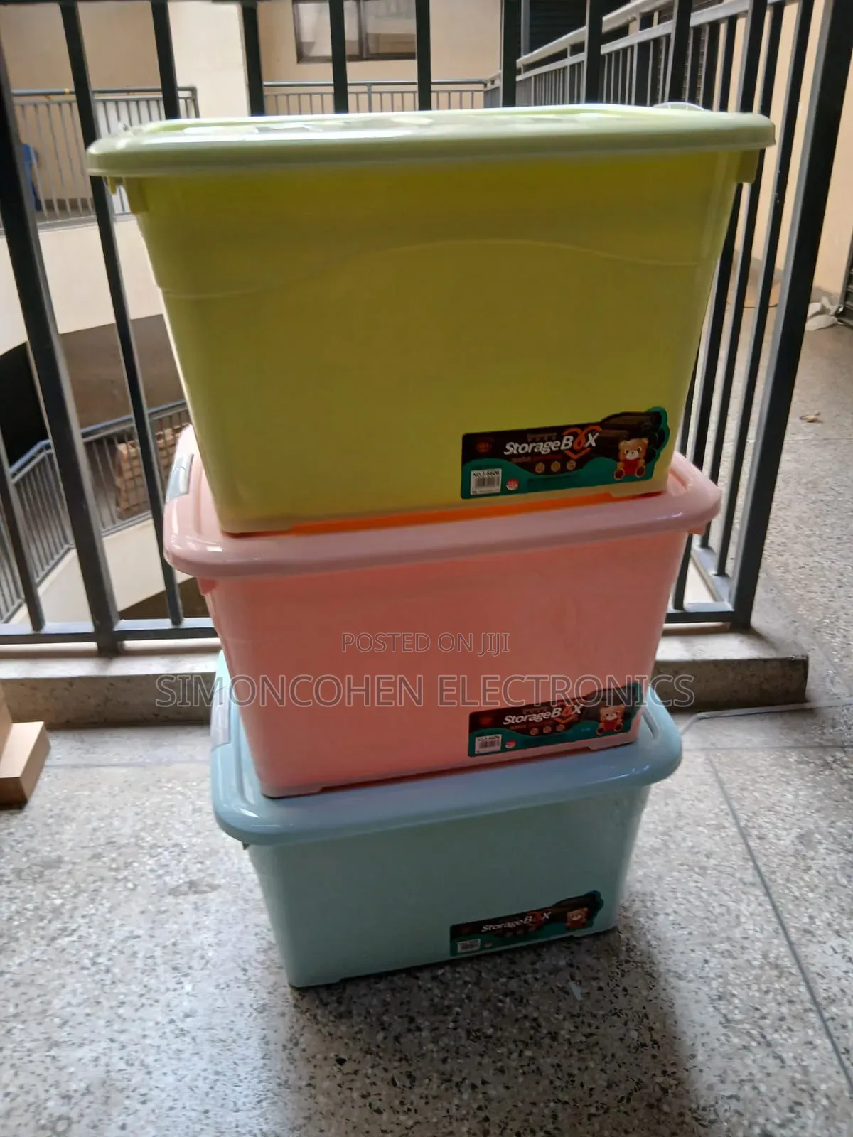 70l Stackable Storage Box With Wheels