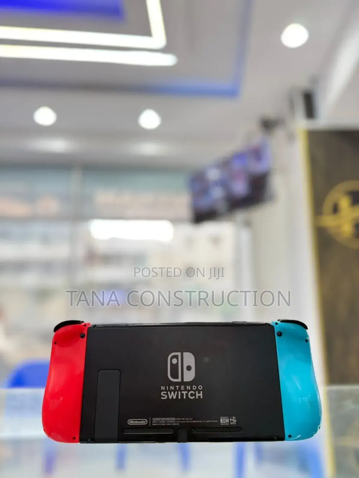 Nintendo Switch Kes.25,000.