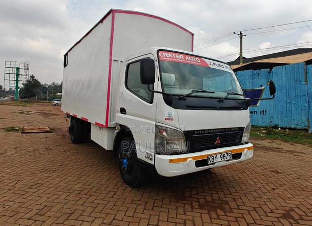 Mitsubishi Canter - thumbnail 2