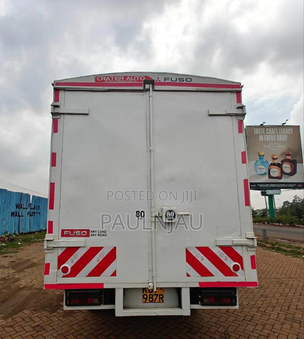 Mitsubishi Canter - thumbnail 10