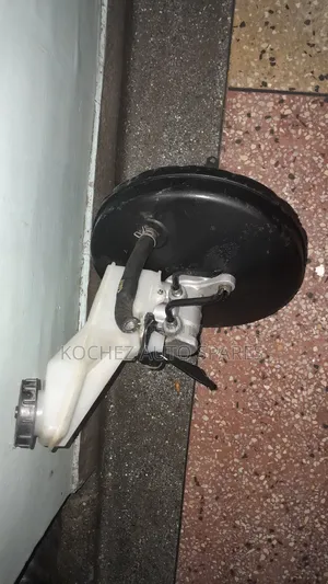 Nissan Xtrail Nt31 Brake Booster and Master Cylinder