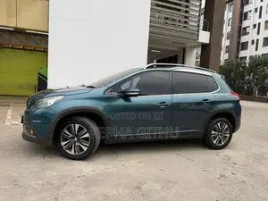 Peugeot 2008 1.2 PureTech (130 Hp) 2017 Green