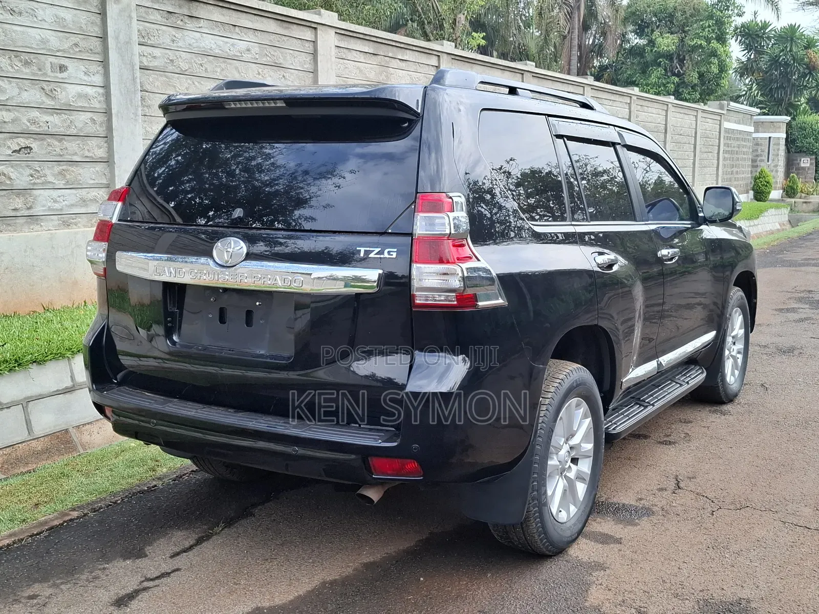 Toyota Land Cruiser Prado 2.8 2017 Black