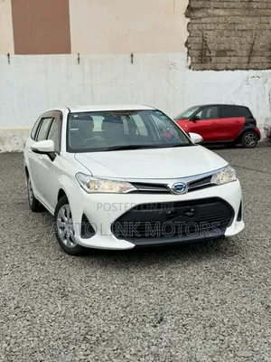 Toyota Corolla Fielder 1.5 Hybrid FWD 2020 White
