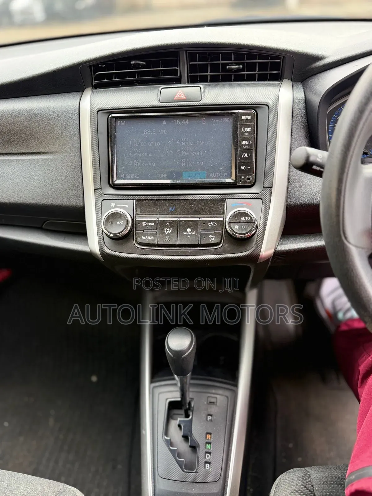 Toyota Corolla Fielder 1.5 Hybrid FWD 2020 White