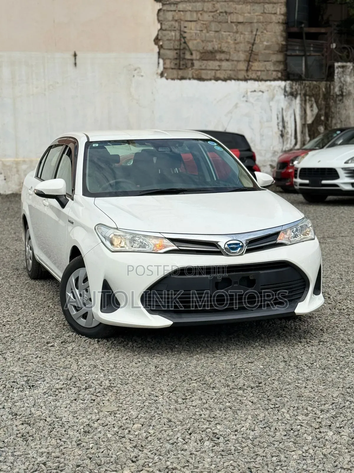 Toyota Axio 1.5 Hybrid 2WD 2019 White