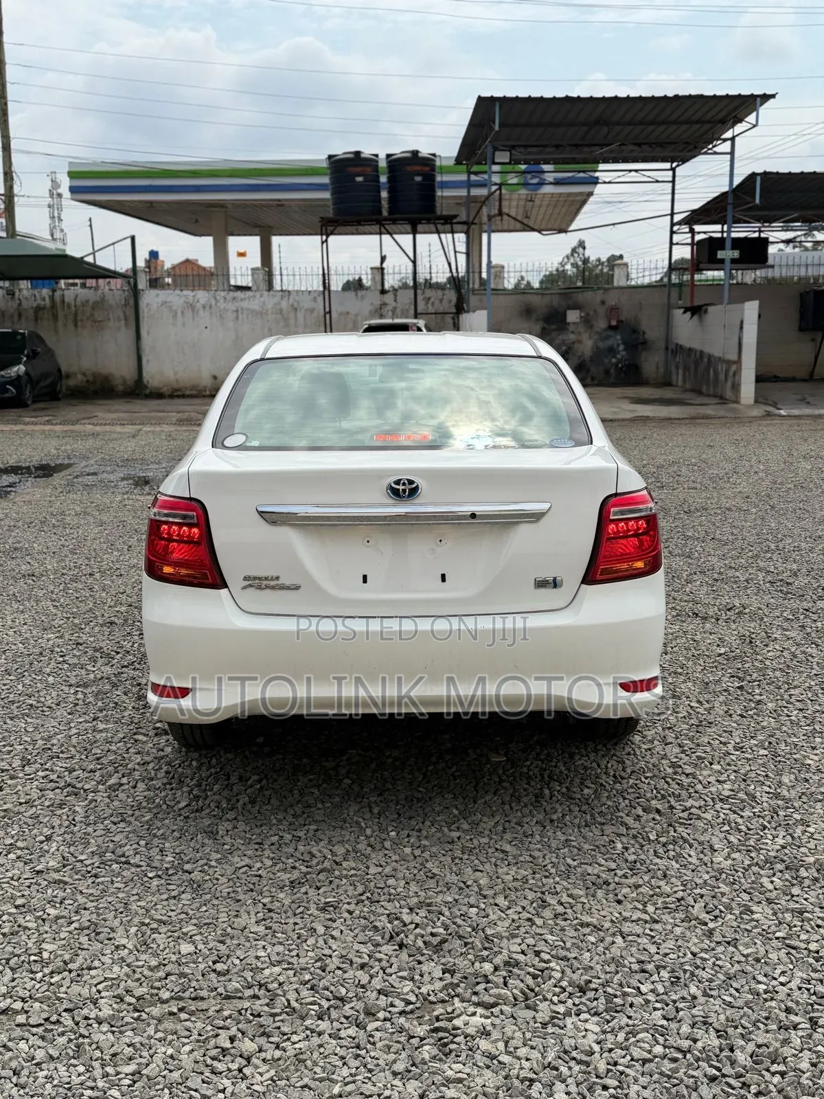 Toyota Axio 1.5 Hybrid 2WD 2019 White