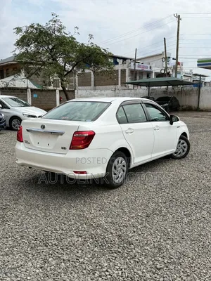 Toyota Axio 1.5 Hybrid 2WD 2019 White