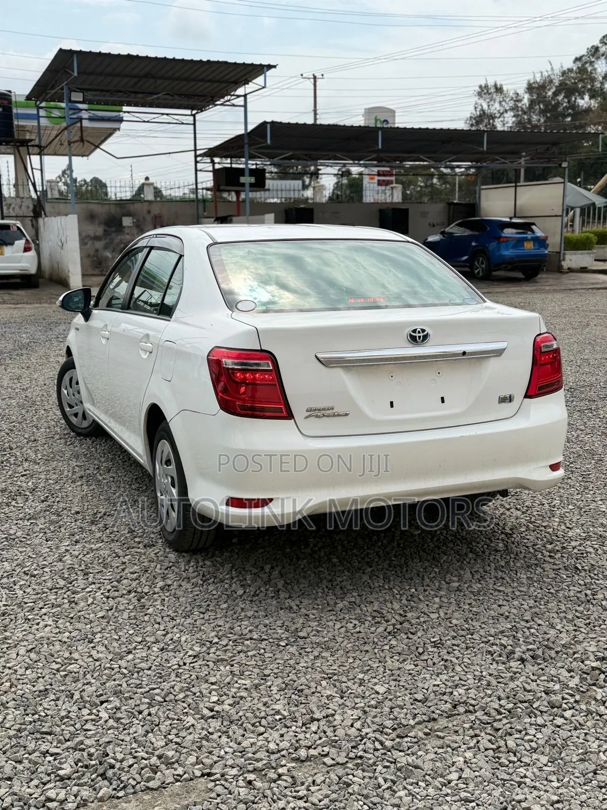 Toyota Axio 1.5 Hybrid 2WD 2019 White
