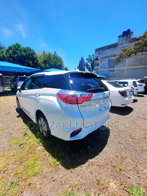 Honda Shuttle 2018 White