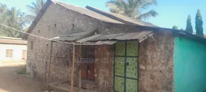 5bdrm Bungalow in Mtondia, Tezo for sale