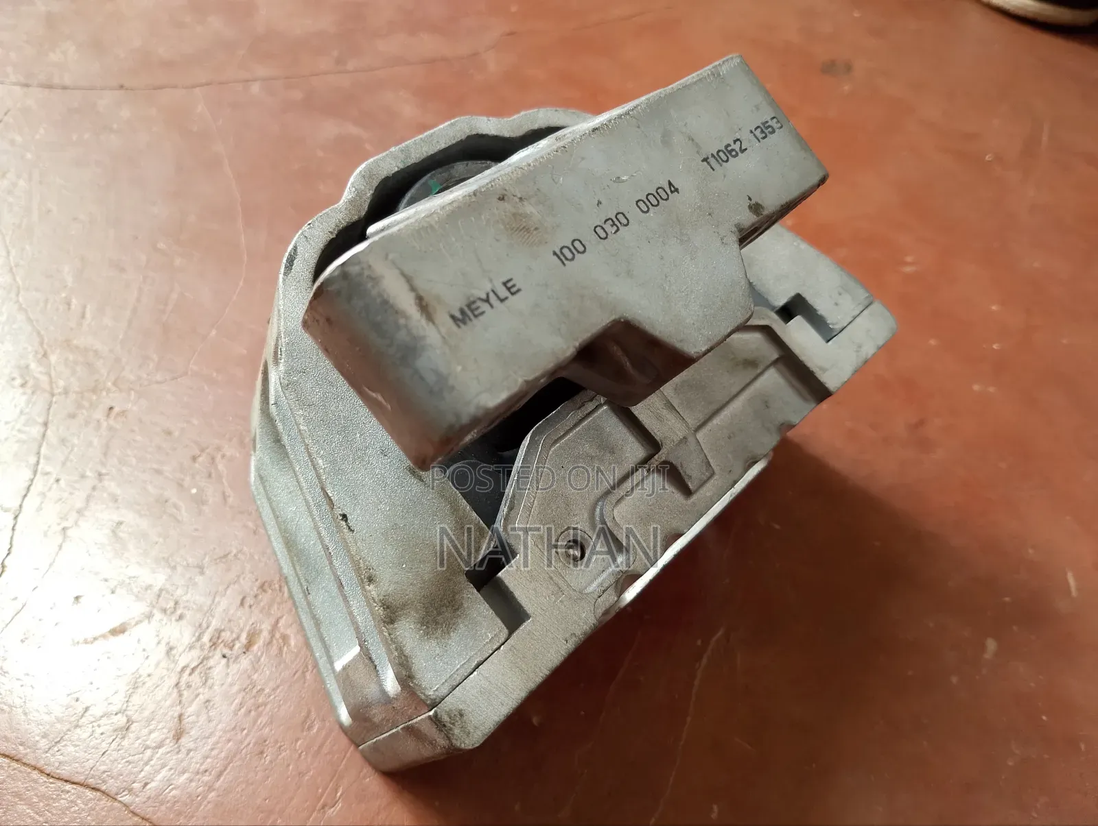 Front Right Engine Motor Mount for Audi Tt Quattro 3.2l Vw Golf Jetta