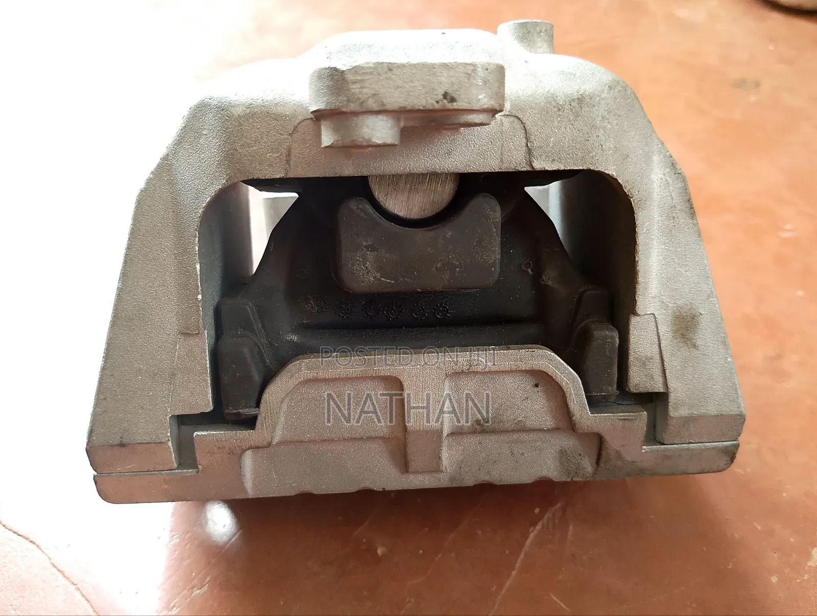 Front Right Engine Motor Mount for Audi Tt Quattro 3.2l Vw Golf Jetta