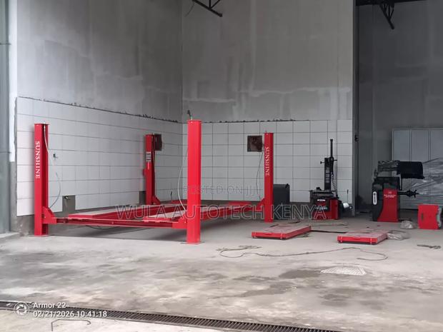 Heavy Duty High Quality Machinery Four Post Carlift Machine Sunshine