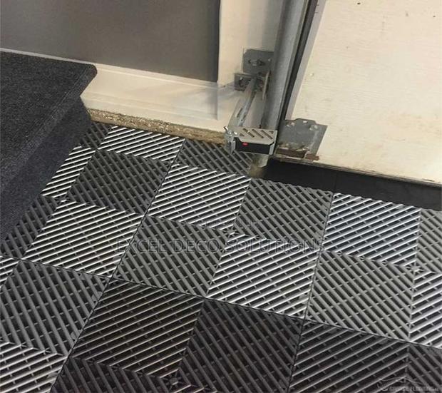 Garage Tiles – Reliable Floor Protection