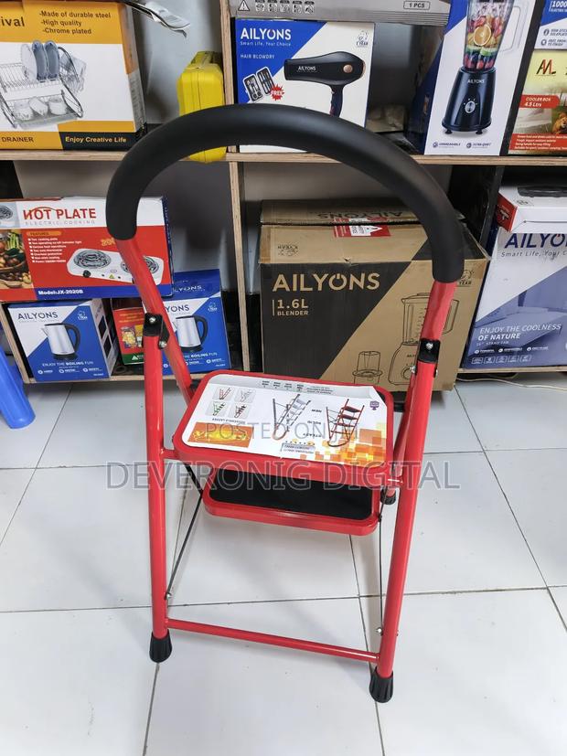 2 Steps Ladder - main view