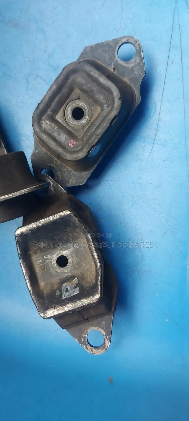 Gear Mounting Nissan Note/March