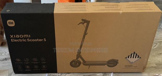 Xiaomi Electric Scooter 5 - main view