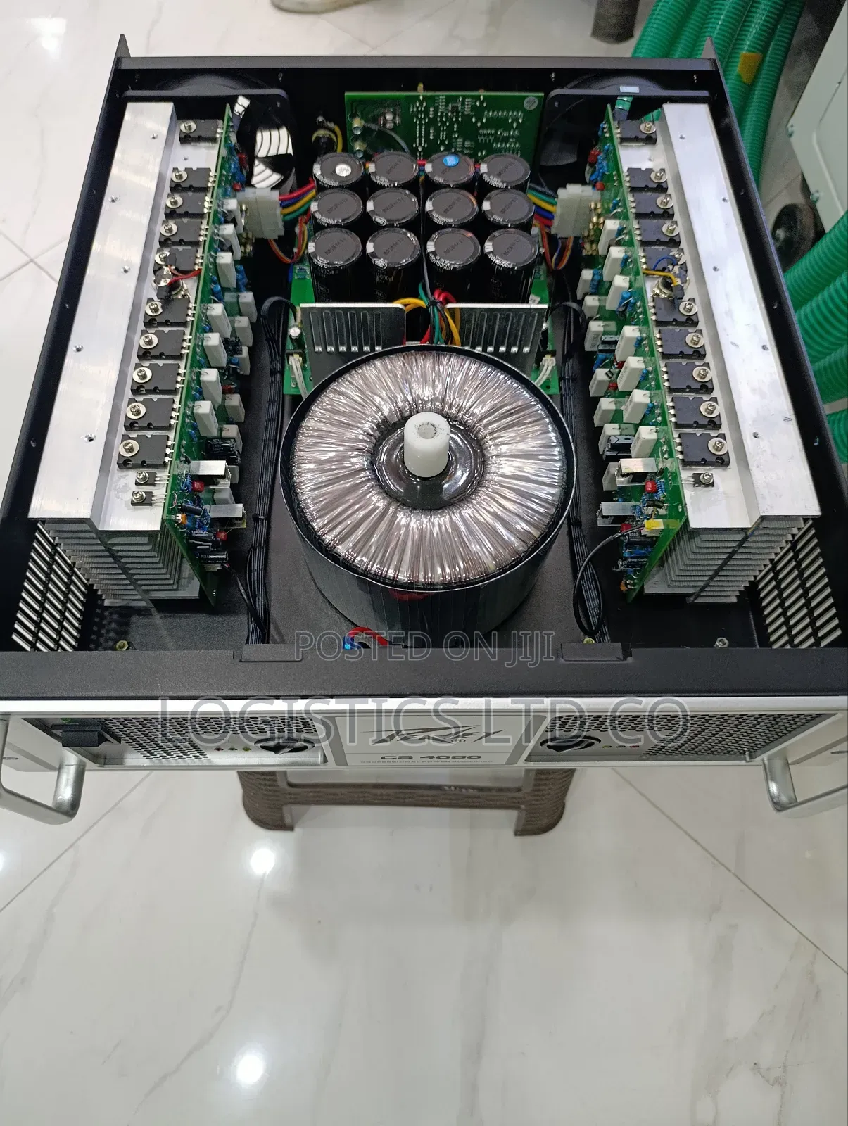 Peavey (Cs 4080) 2040watts × 2 Audio Power Amplifier