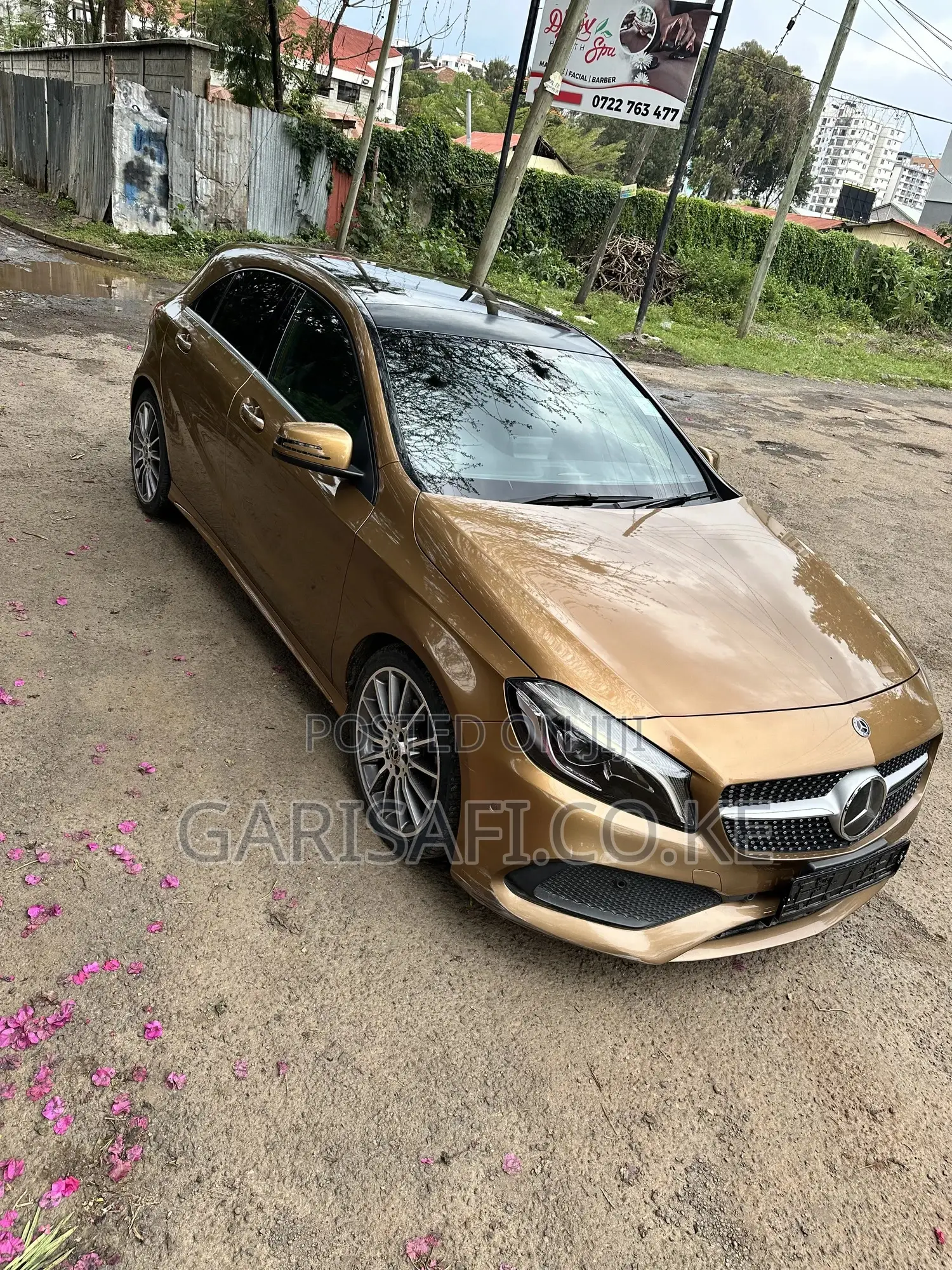 Mercedes-Benz A-Class 2017 Gold