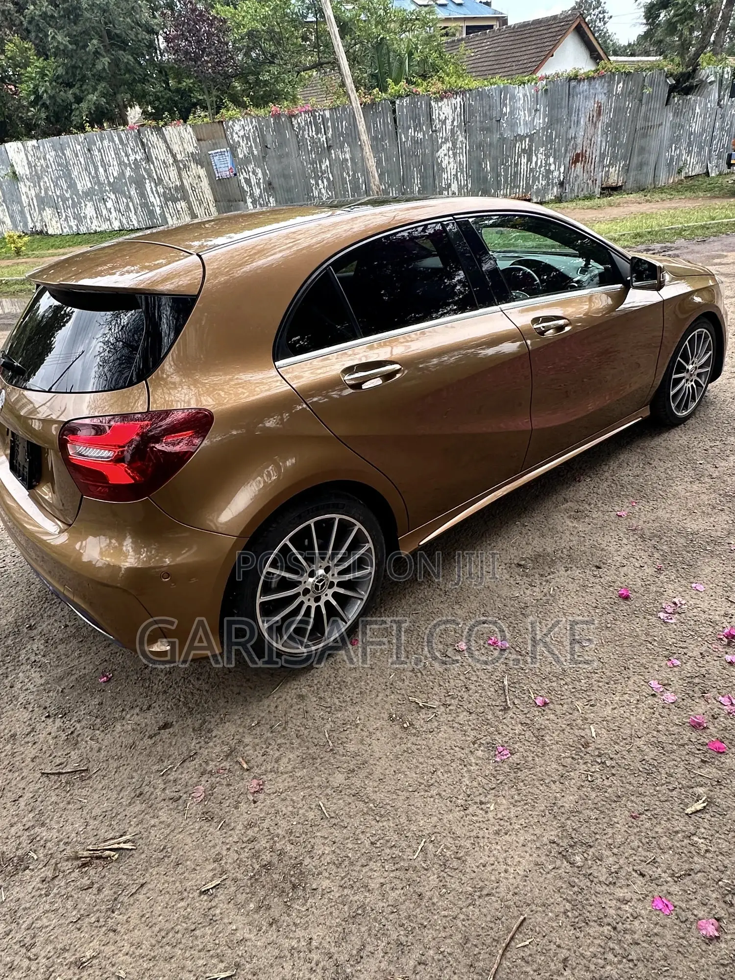 Mercedes-Benz A-Class 2017 Gold