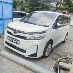 Toyota Voxy 2018 White