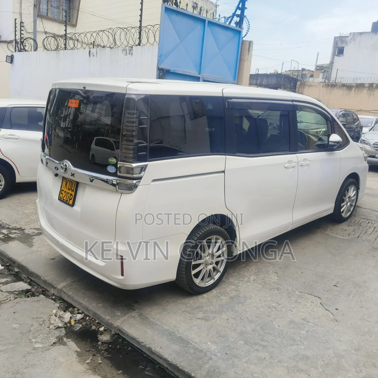 Toyota Voxy 2018 White