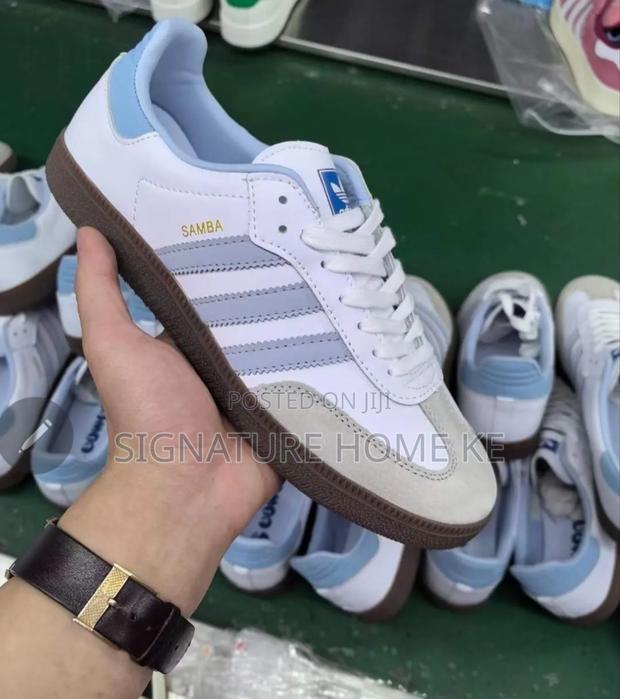 Samba Shoes - main view