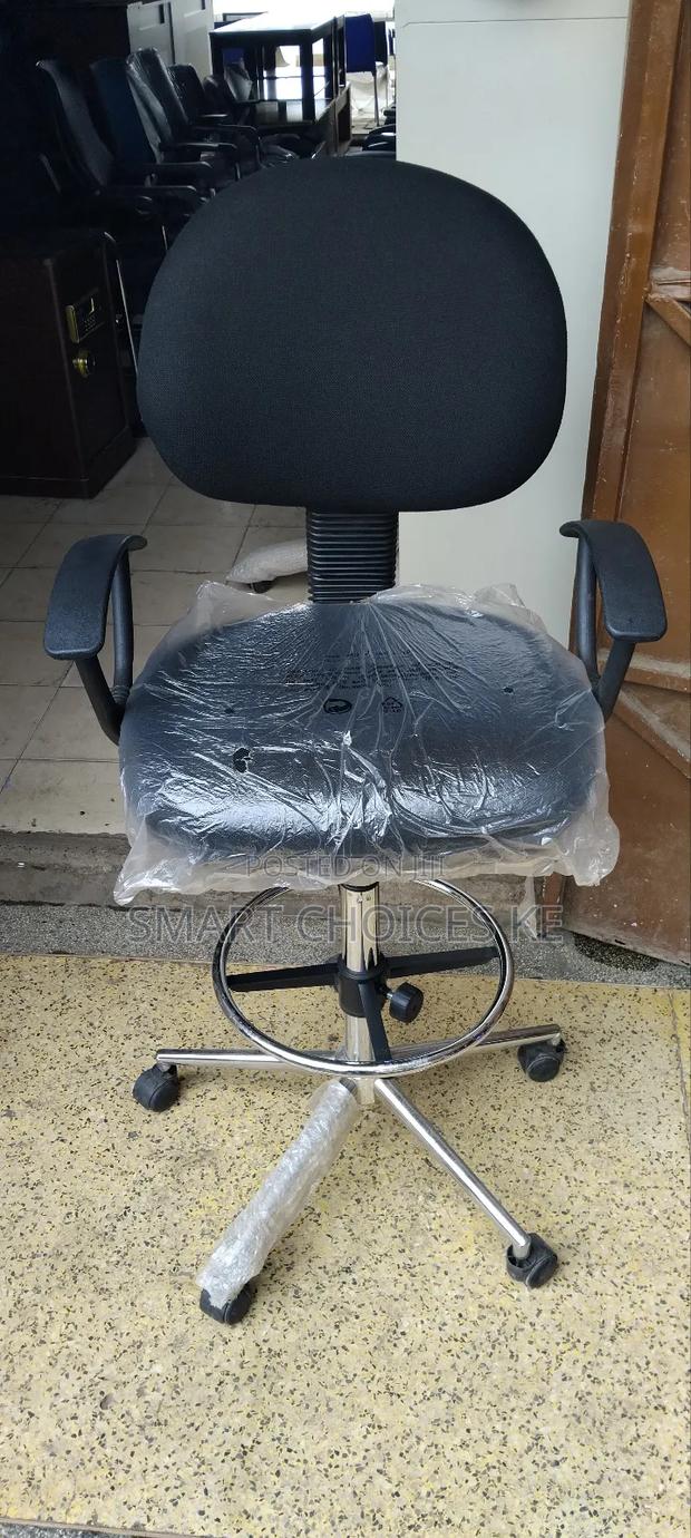 Round Counter Chair