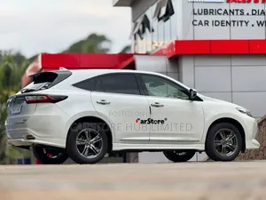 Toyota Harrier 2.0 2019 White