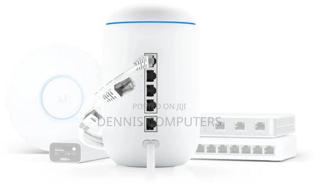 Ubiquiti Dream Machine All-in-One Unifi Gateway and Access Point Desig
