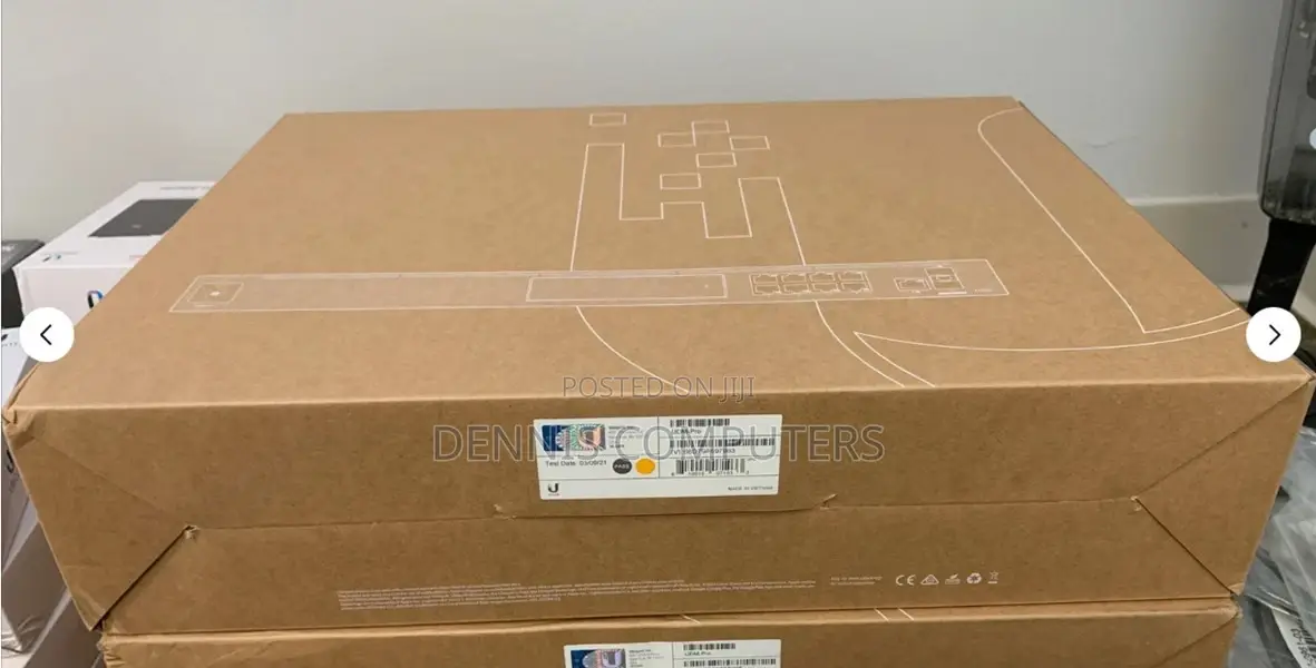 Ubiquiti Dream Machine Propre-Installed Unifi Network Application, Lan