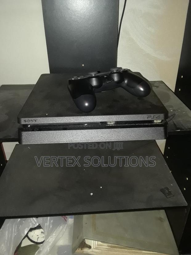 Play Station 4 Slim Chipped - main view