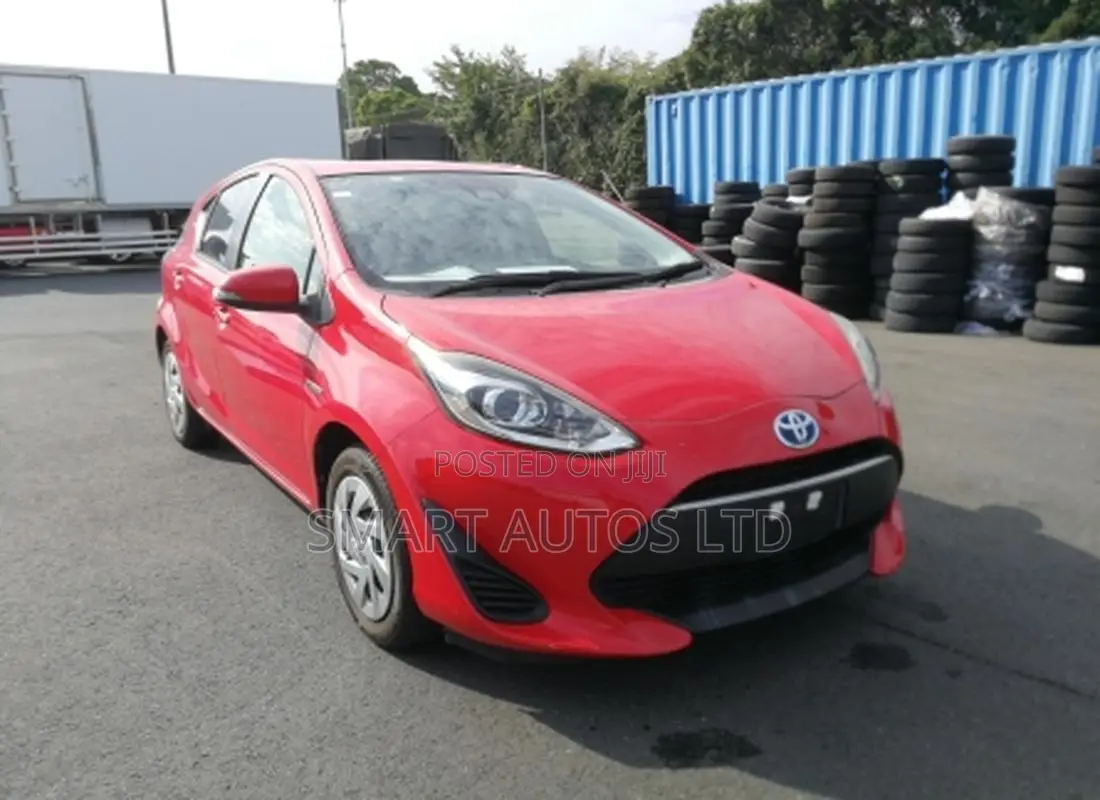 Toyota Aqua 2018 Red