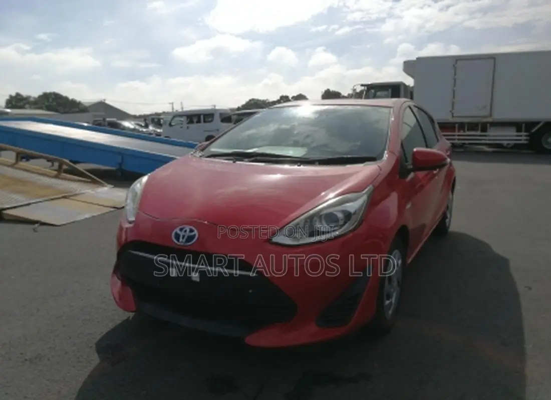 Toyota Aqua 2018 Red