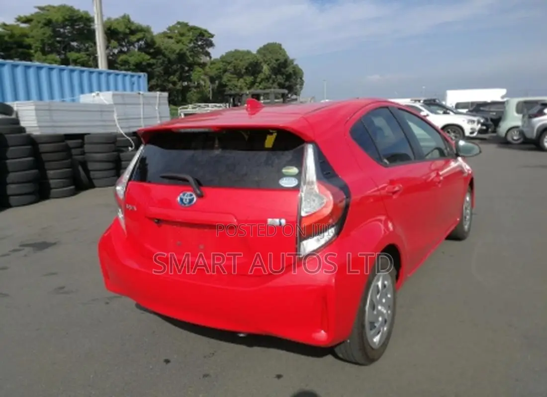 Toyota Aqua 2018 Red