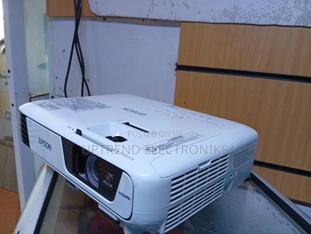 3200 Lumens Epson Eb-X31 - main view