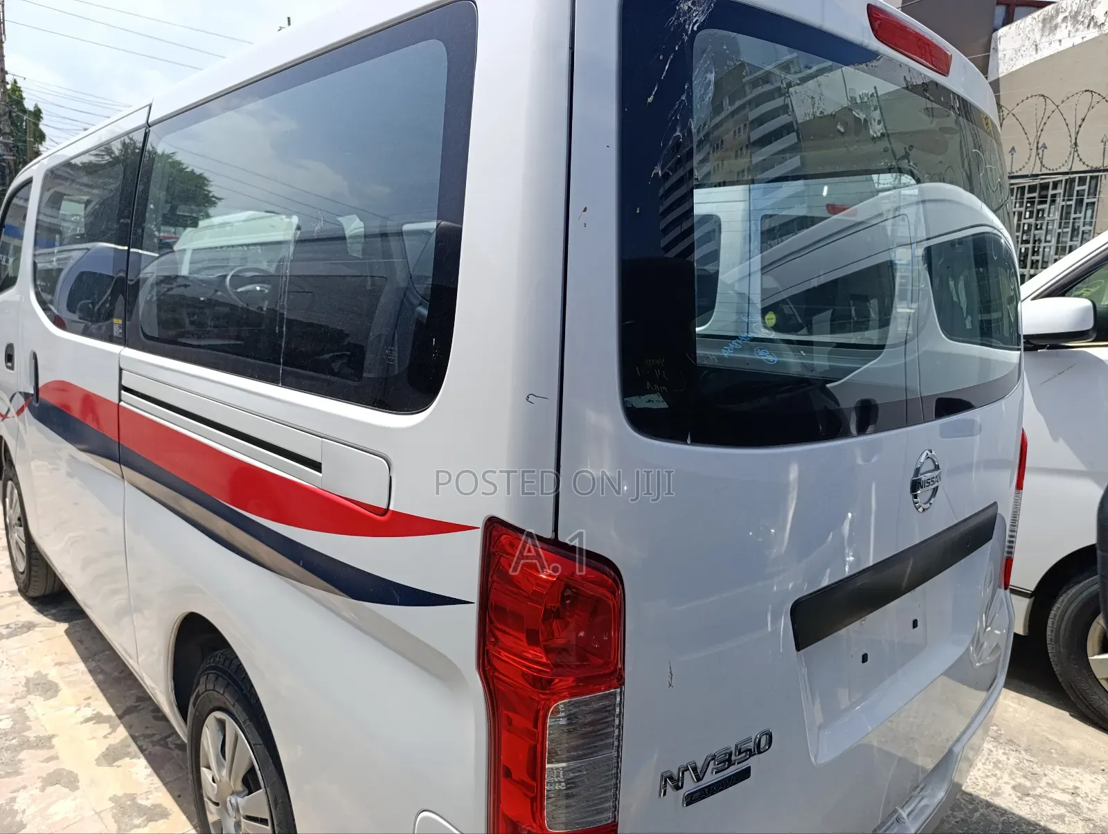 Nissan Caravan (Urvan) 2018 White