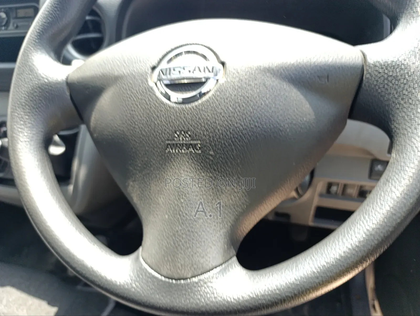 Nissan Caravan (Urvan) 2018 White