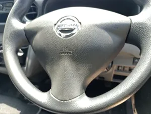 Nissan Caravan (Urvan) 2018 White