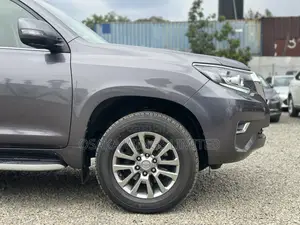 Toyota Land Cruiser Prado 2.8 2020 Black