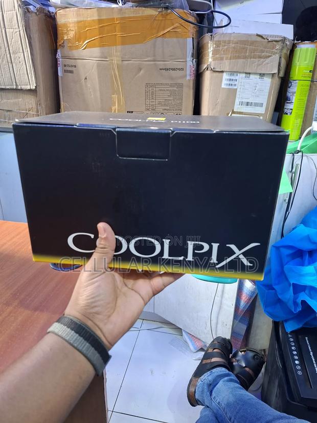 Nikon Coolpix P1100 Superzoom Digital Camera - thumbnail 3