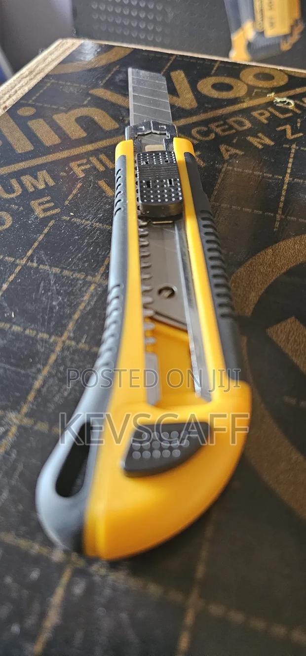 Utility Cutter - thumbnail 2