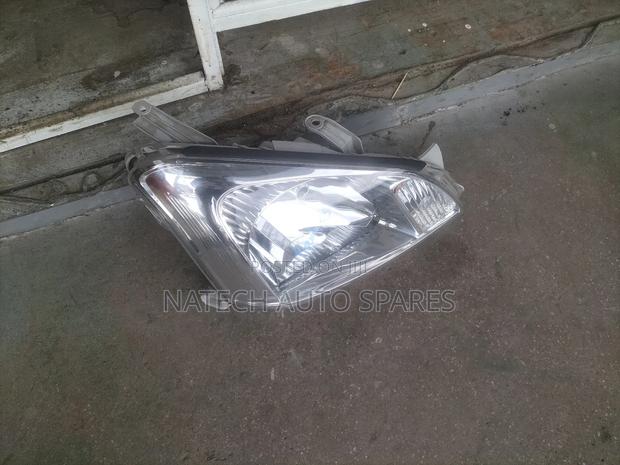 Toyota Premio 2005 Headlight